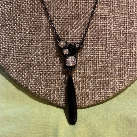 Chic Black and Silver Pendant Necklace - Picture 2 of 4